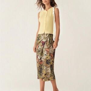 Yellow Round Neck Button Knit Vest